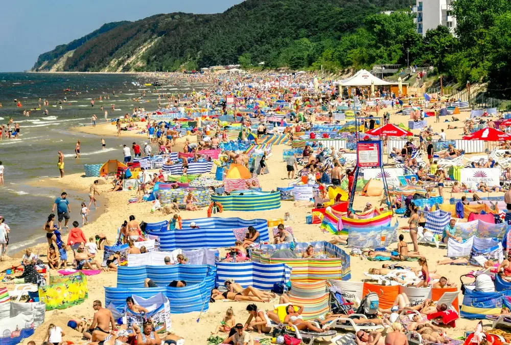 Ile kosztują wakacje nad Bałtykiem i jak tanio je zorganizować?
