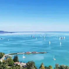 Balaton czy Bałtyk – które miejsce na wakacje wybrać i dlaczego?