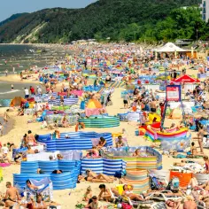 Ile kosztują wakacje nad Bałtykiem i jak tanio je zorganizować?